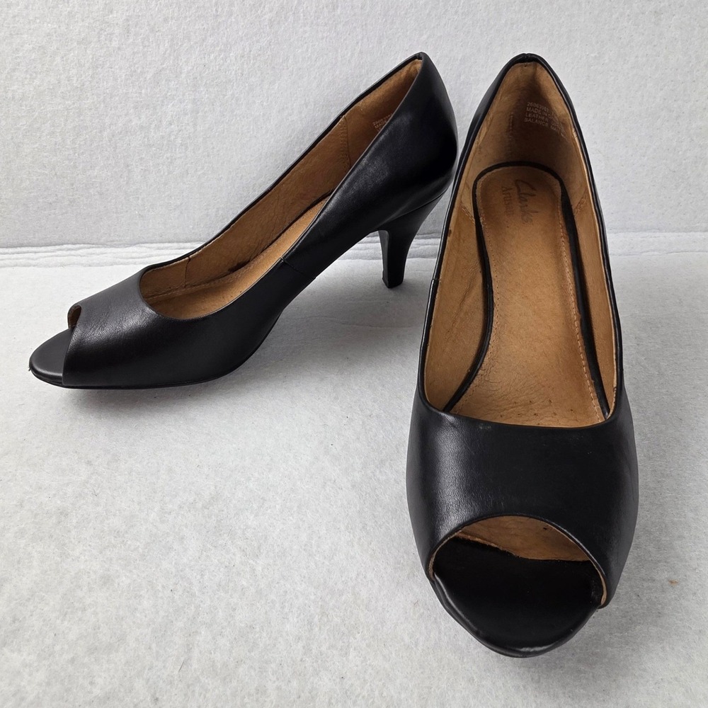 Clarks Artisan Black Leather Peep Toe Pumps Heels Womens 7.5N 7 1/2 N